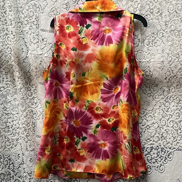 666. Spence floral print top. Size large. - Picture 3 of 3
